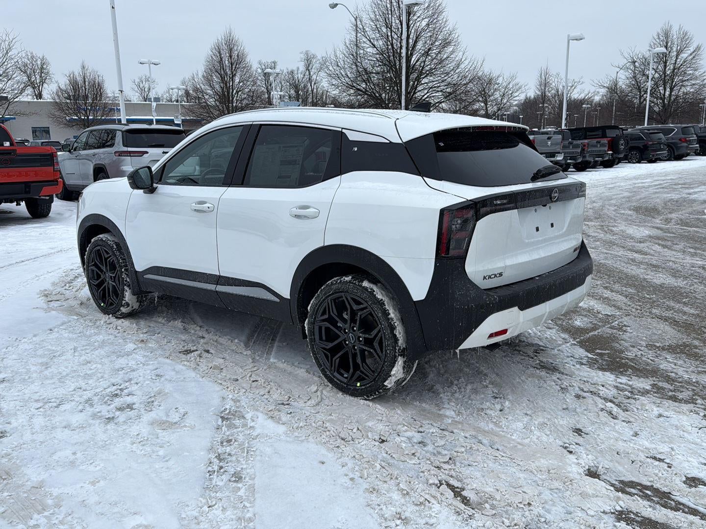 2026 Nissan Kicks SR