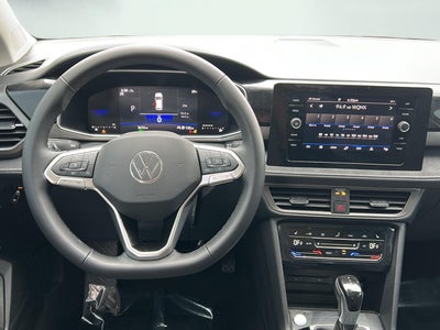 2025 Volkswagen Taos SE Black