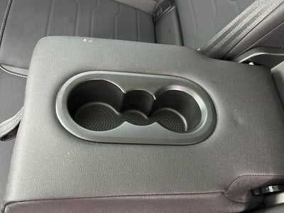 2025 Volkswagen Taos SE Black