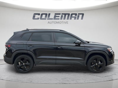 2025 Volkswagen Taos SE Black