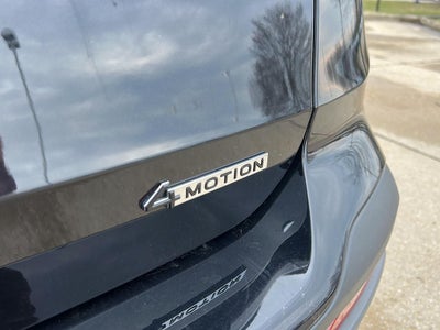 2025 Volkswagen Taos SE Black