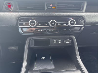 2023 Honda Pilot EX-L w/Rear Captain's Chairs