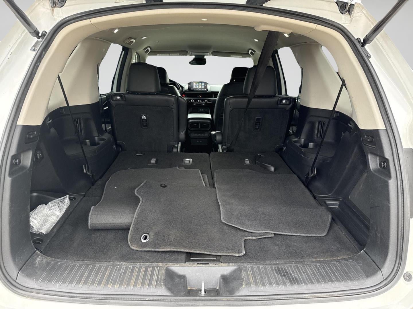 2023 Honda Pilot EX-L w/Rear Captain's Chairs