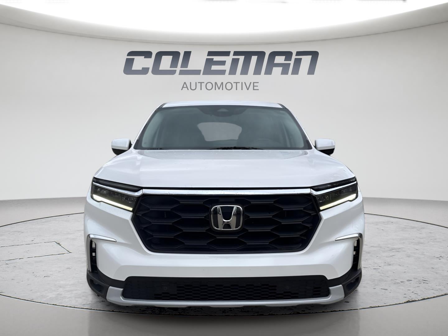 2023 Honda Pilot EX-L w/Rear Captain's Chairs