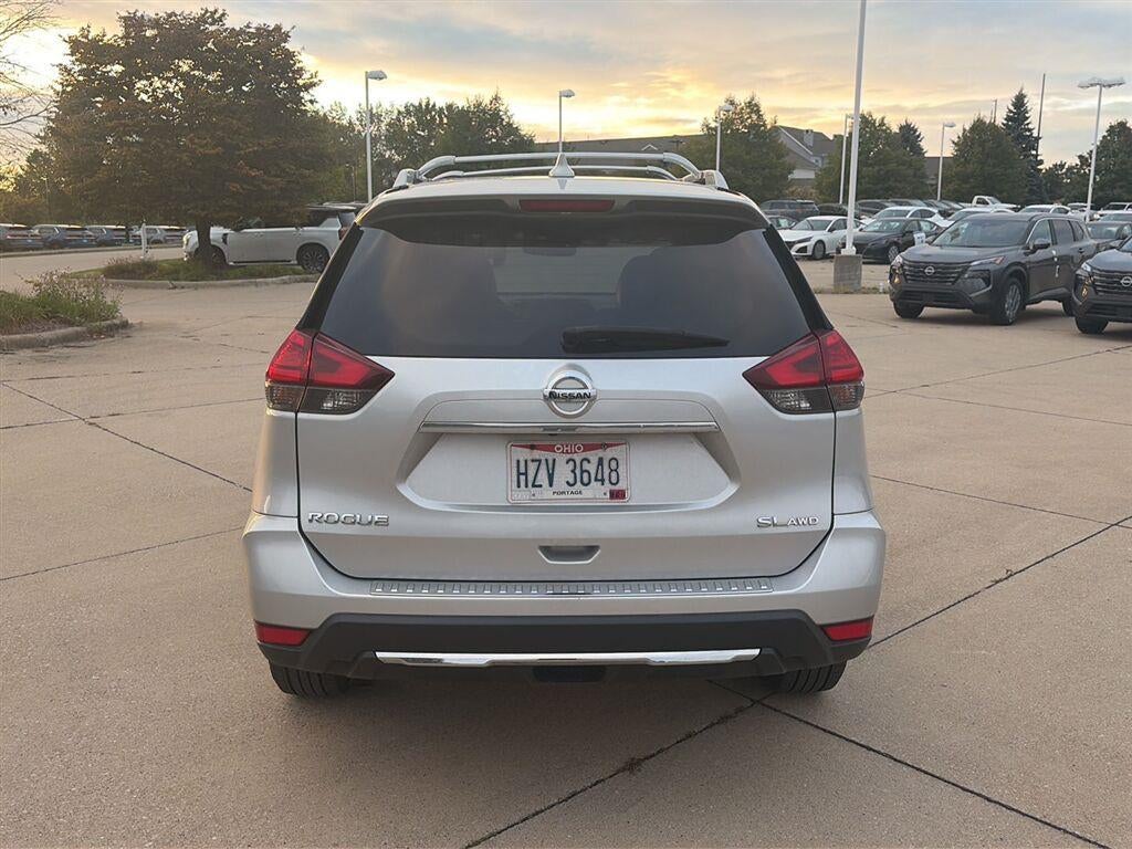 2017 Nissan Rogue SL
