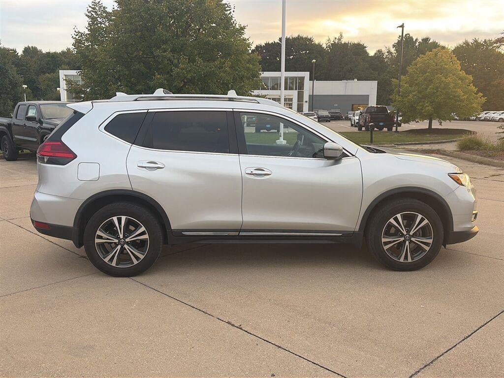 2017 Nissan Rogue SL 6