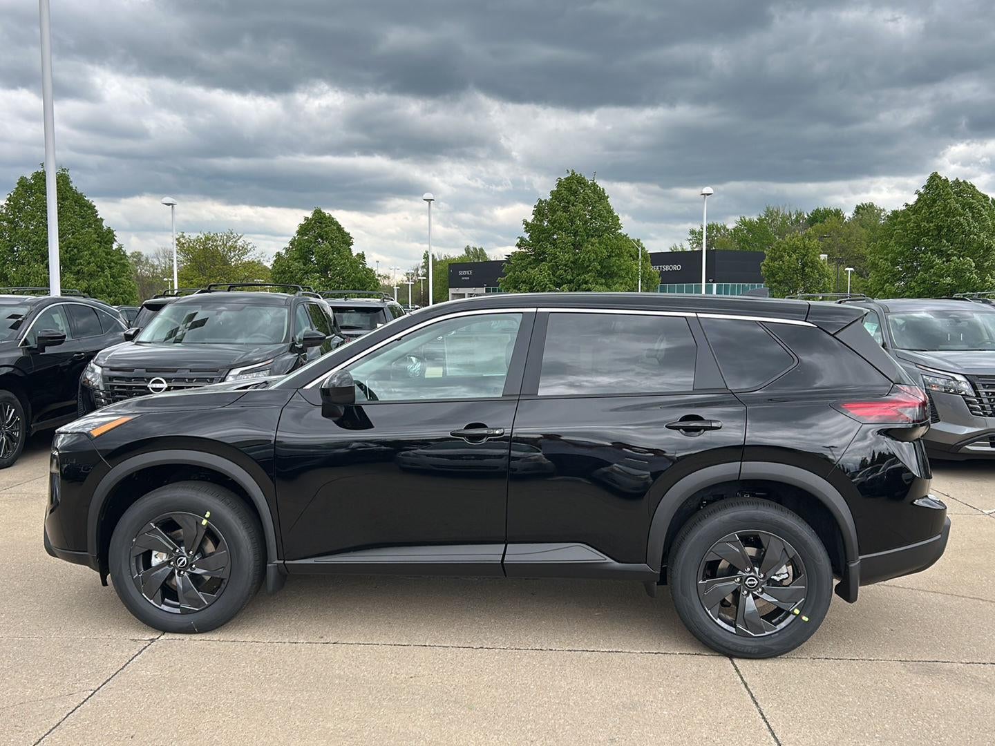 2026 Nissan Rogue SV