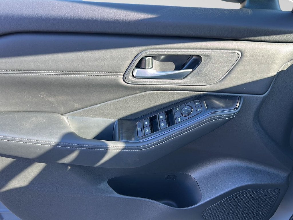 2027 Nissan Rogue Dark Armor