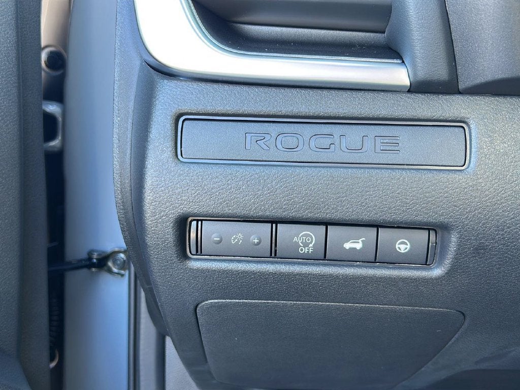 2027 Nissan Rogue Dark Armor