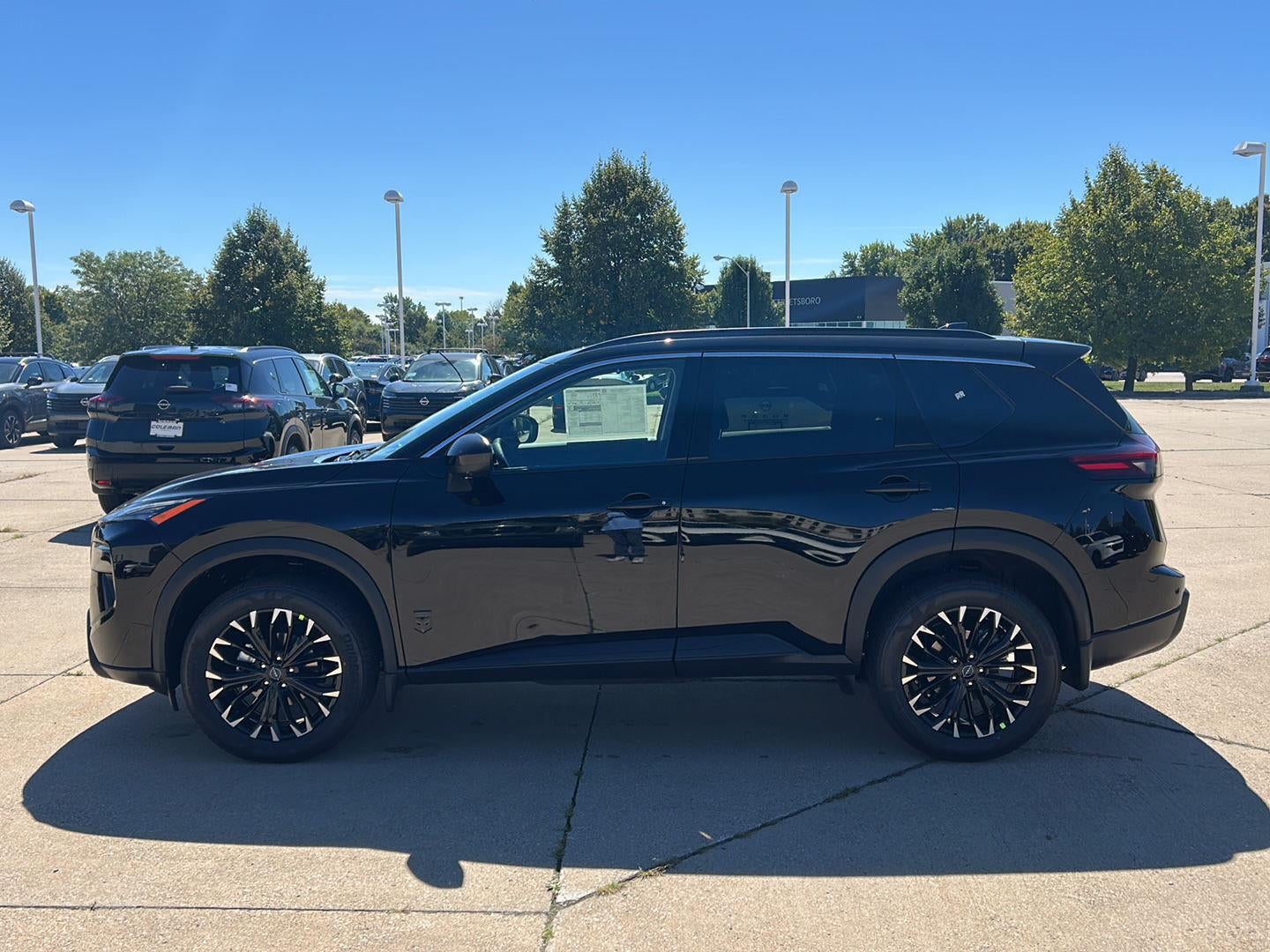 2026 Nissan Rogue Dark Armor