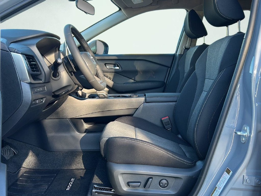2027 Nissan Rogue SV