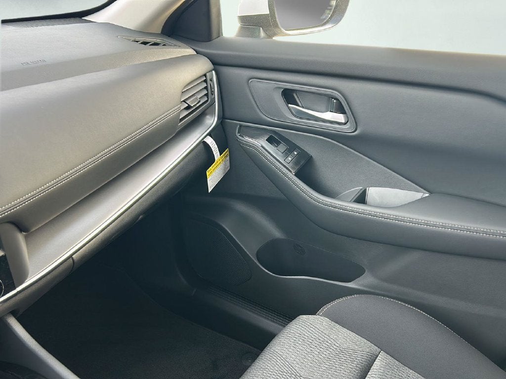 2027 Nissan Rogue SV