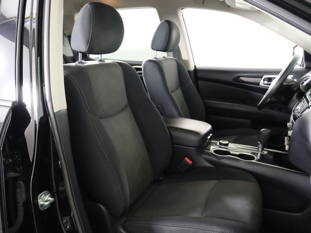 2020 Nissan Pathfinder S