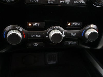 2020 Nissan Pathfinder S