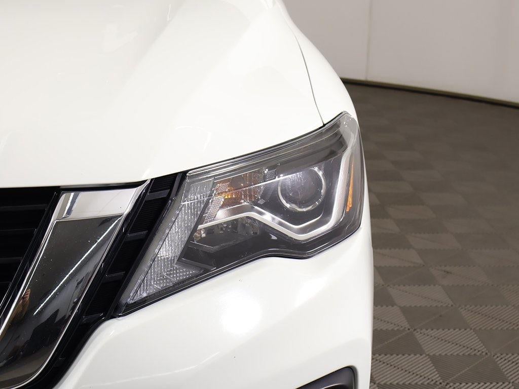 2020 Nissan Pathfinder SV