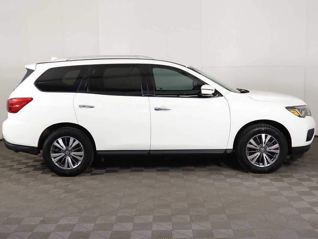 2020 Nissan Pathfinder SV