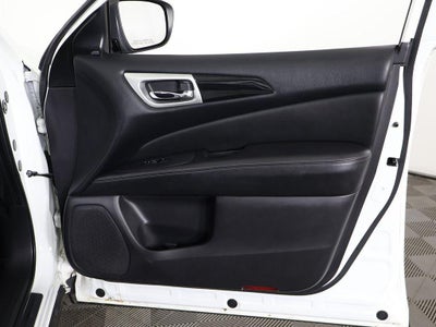 2020 Nissan Pathfinder SV