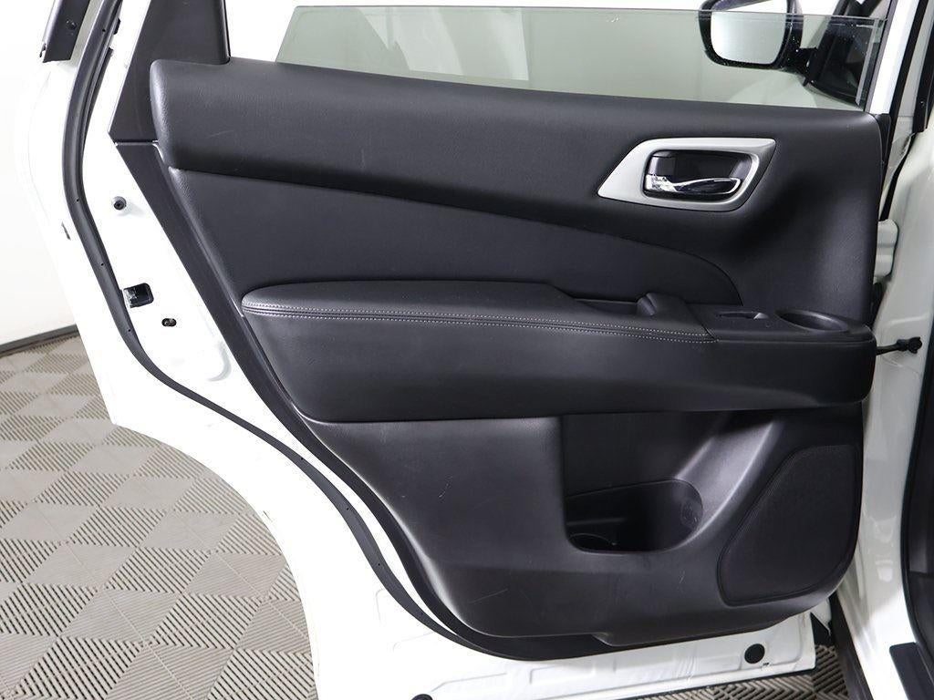 2020 Nissan Pathfinder SV