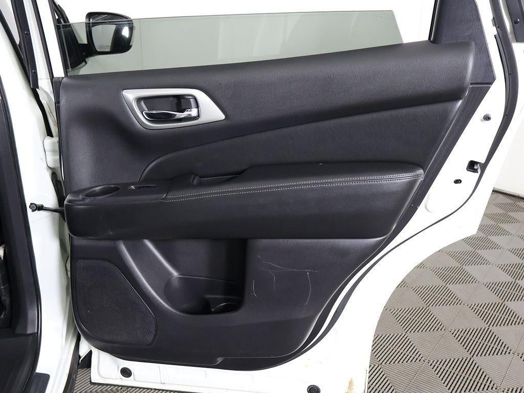 2020 Nissan Pathfinder SV