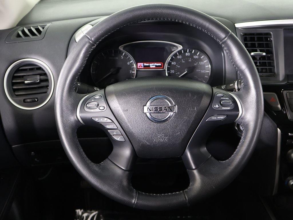 2020 Nissan Pathfinder SV