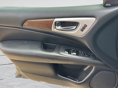 2020 Nissan Pathfinder Platinum