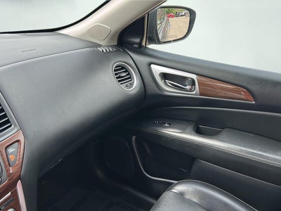 2020 Nissan Pathfinder Platinum