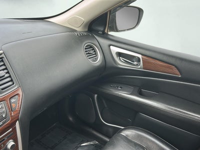 2018 Nissan Pathfinder Platinum