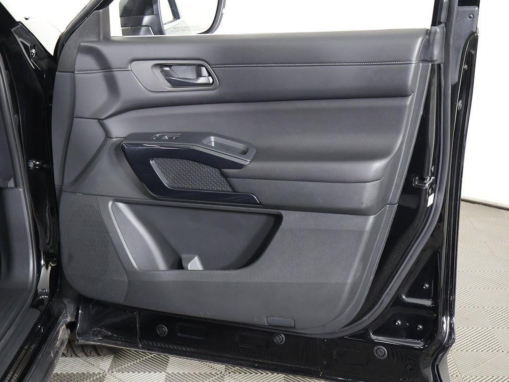 2024 Nissan Pathfinder S