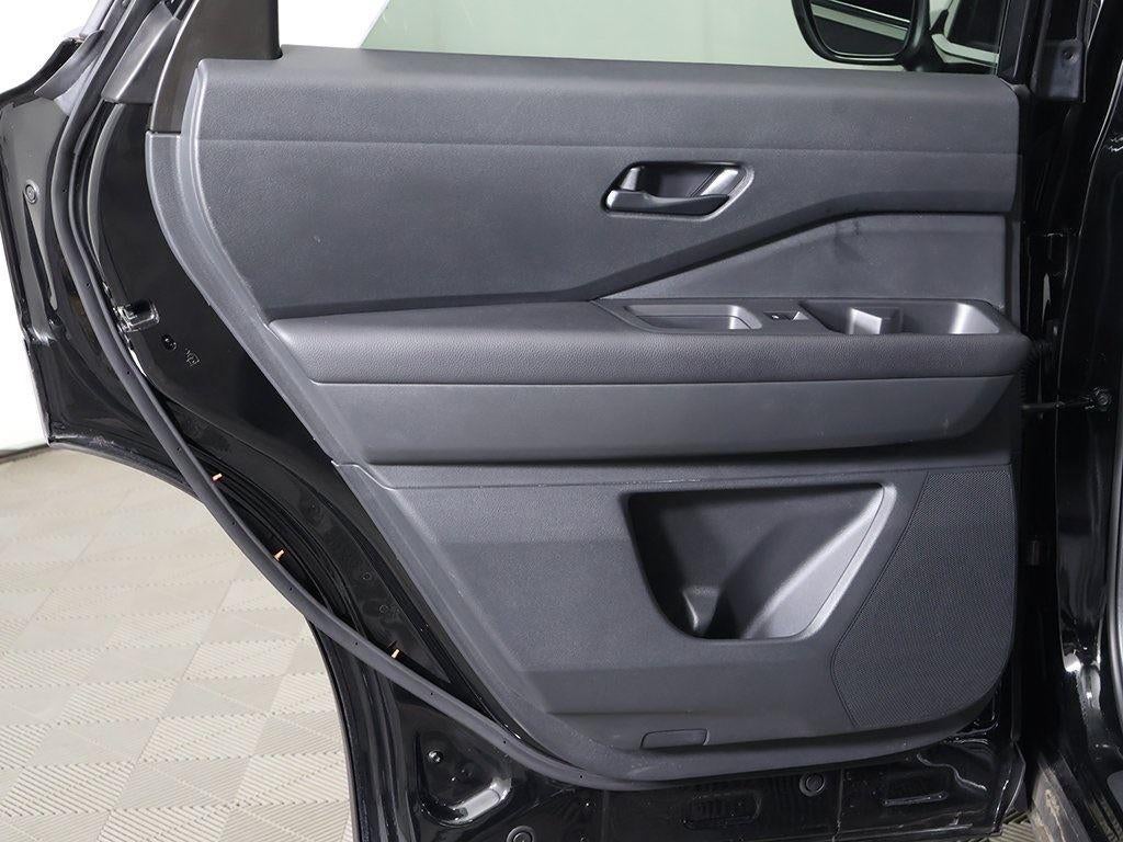 2024 Nissan Pathfinder S