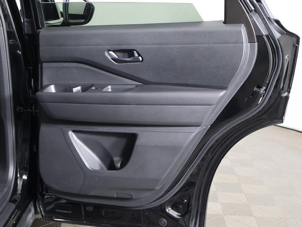 2024 Nissan Pathfinder S