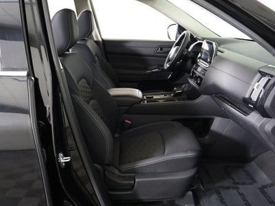 2024 Nissan Pathfinder S