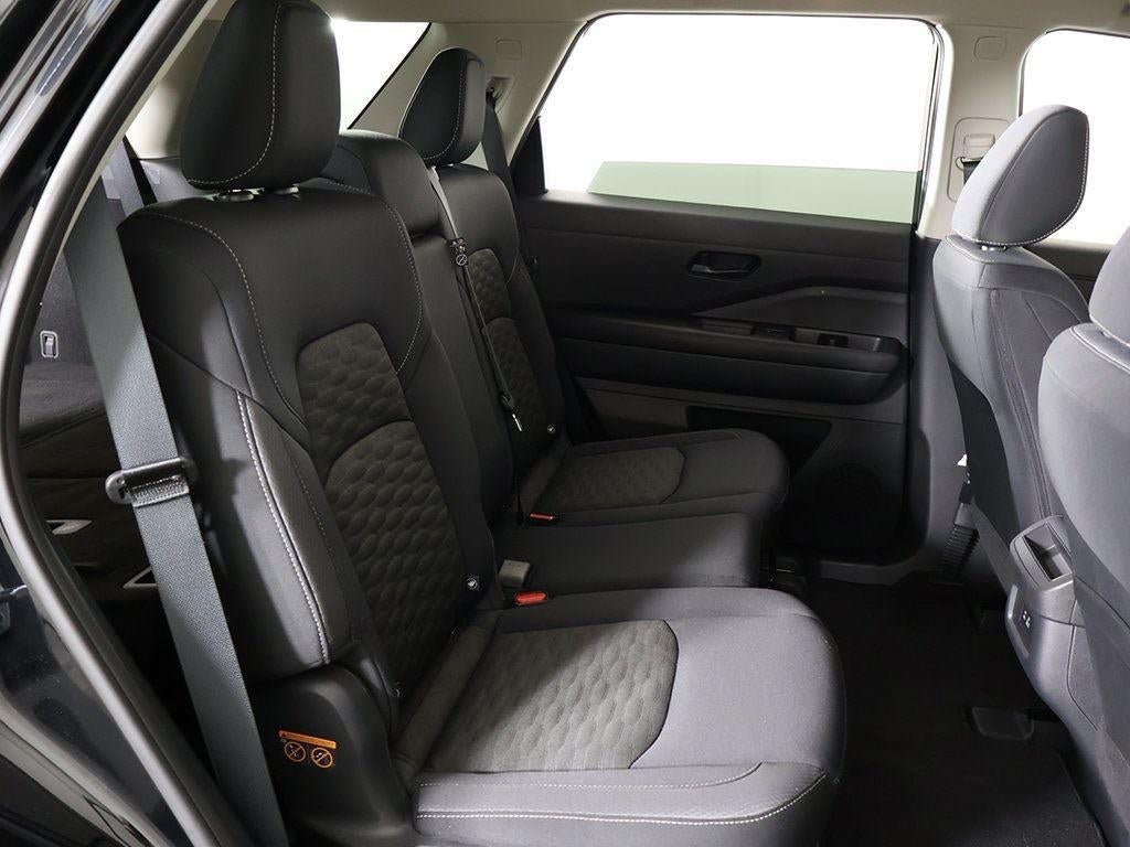 2024 Nissan Pathfinder S