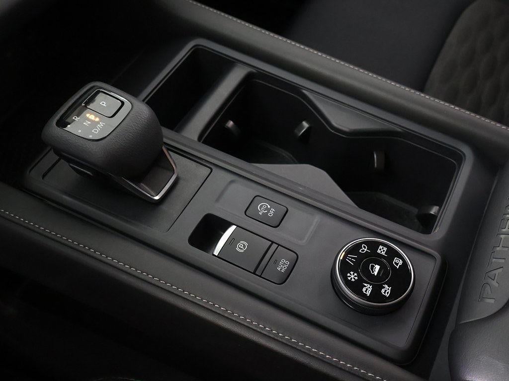 2024 Nissan Pathfinder S