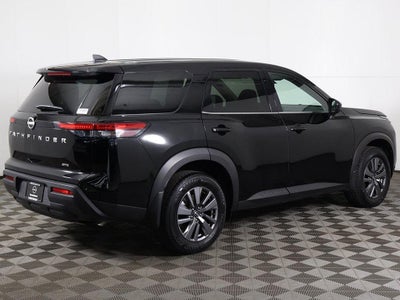 2024 Nissan Pathfinder S