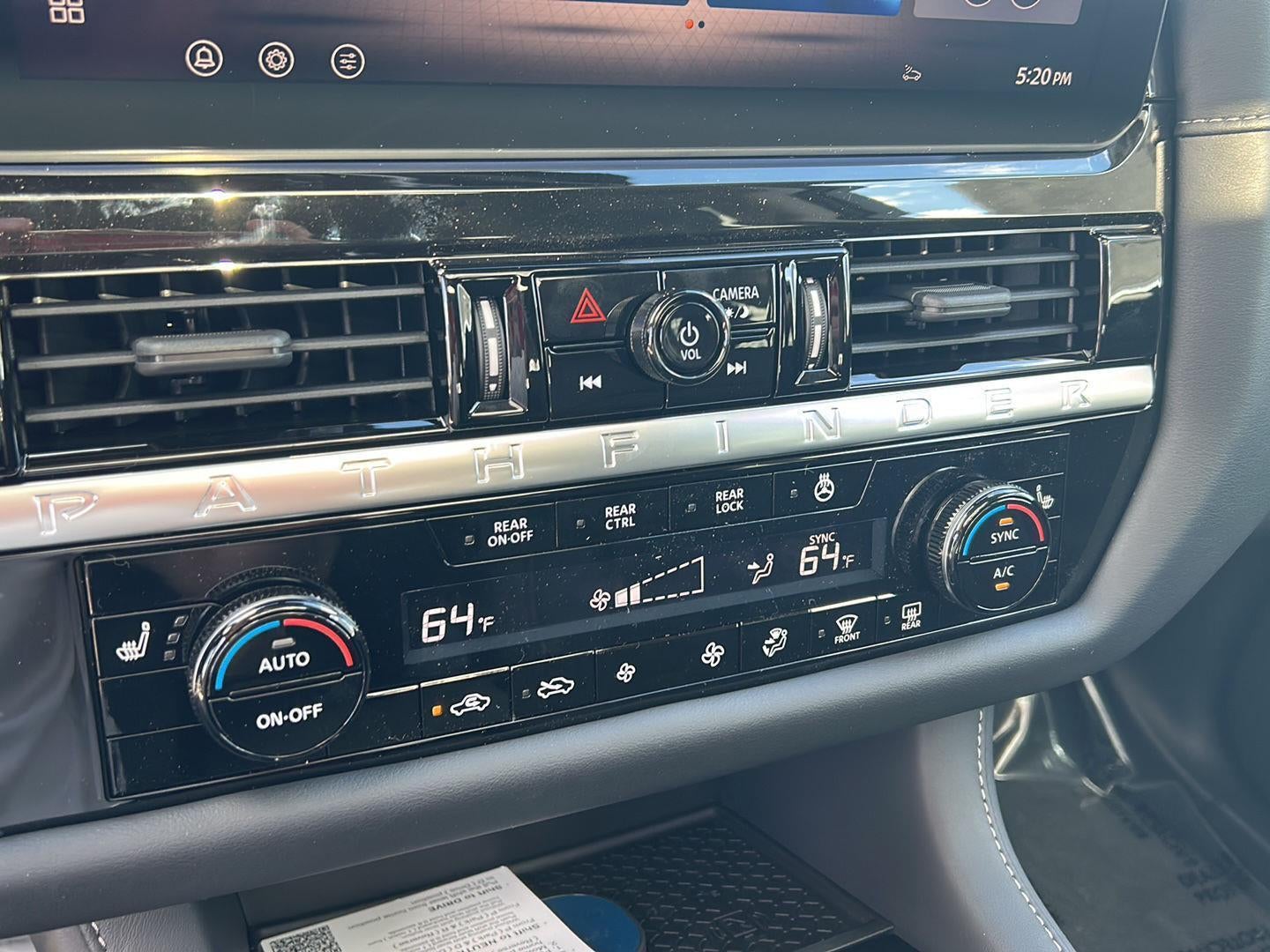 2026 Nissan Pathfinder SV