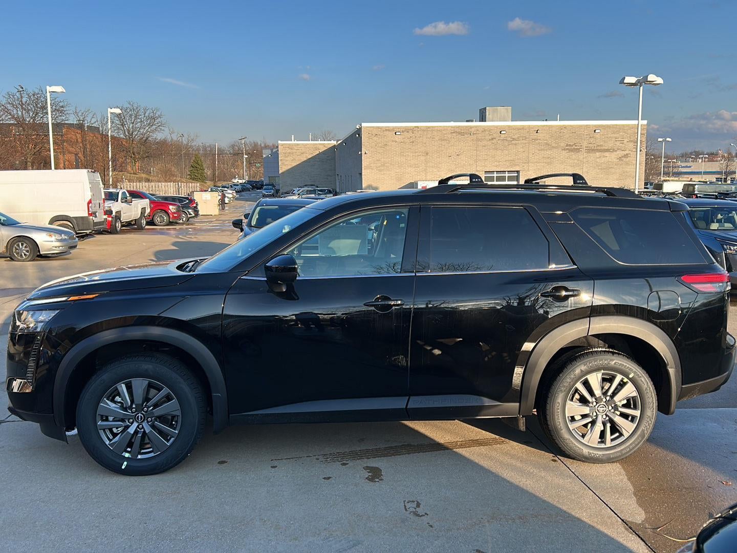 2026 Nissan Pathfinder SV