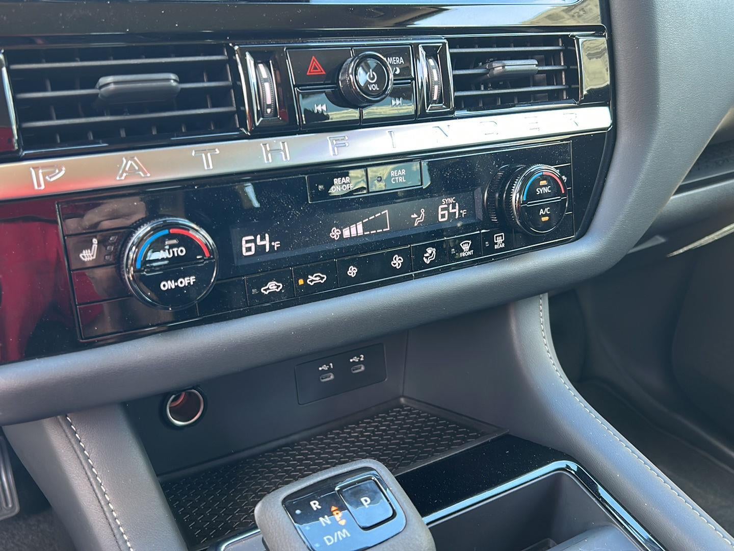 2026 Nissan Pathfinder SV