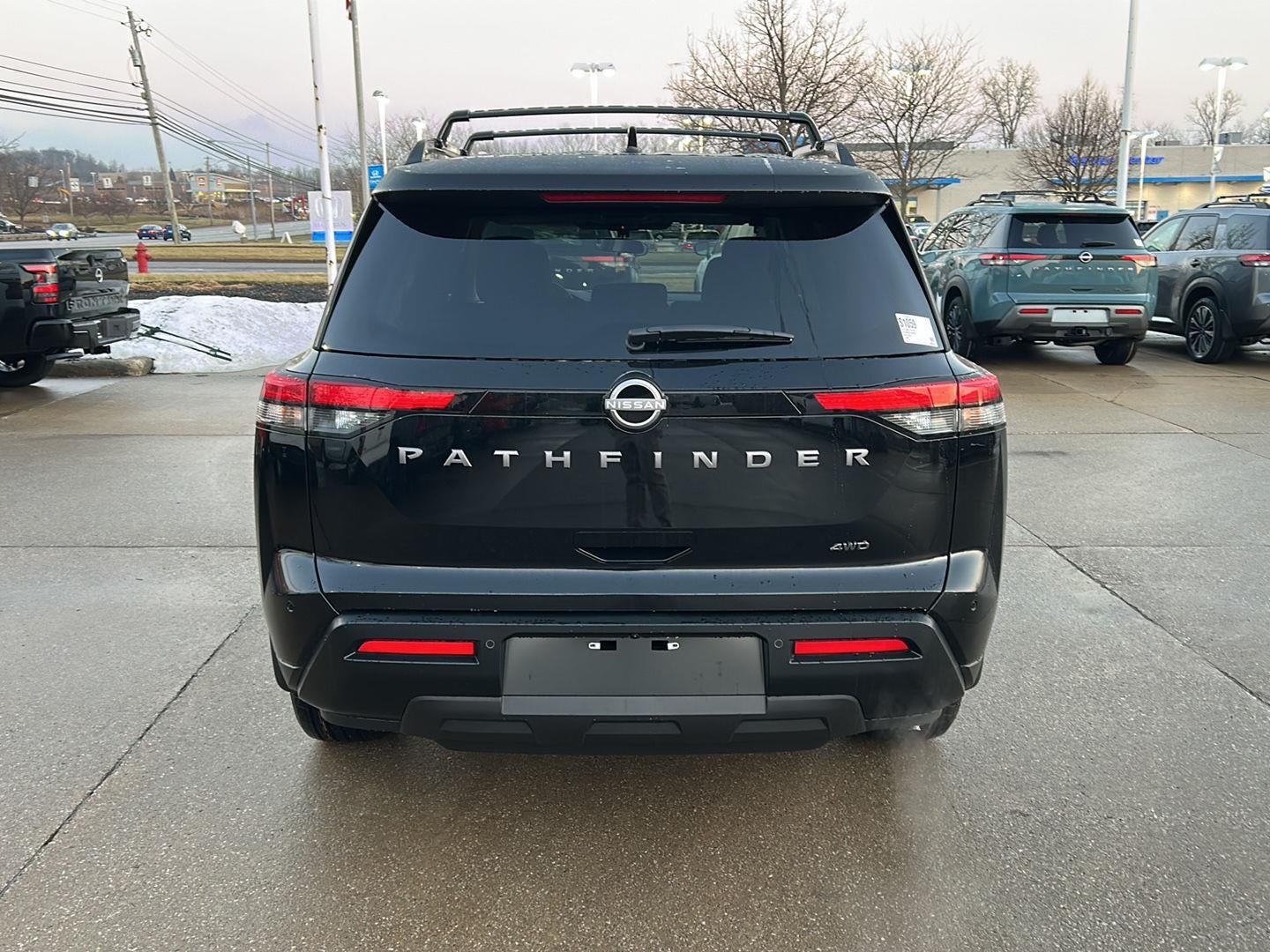 2026 Nissan Pathfinder SV