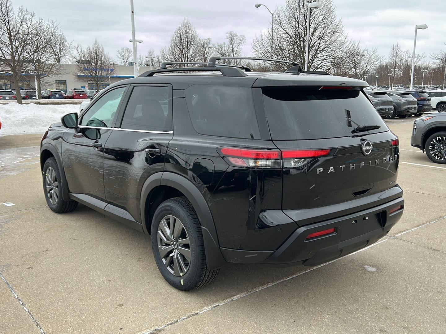 2026 Nissan Pathfinder SV