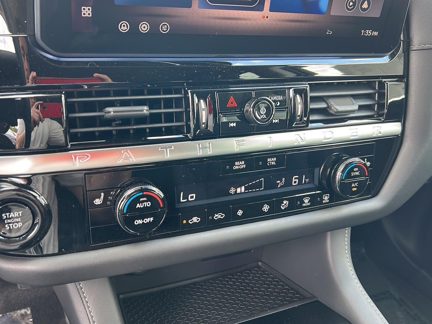 2026 Nissan Pathfinder SV