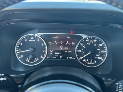 2023 Nissan Pathfinder SL