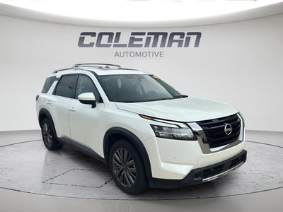 2023 Nissan Pathfinder SL