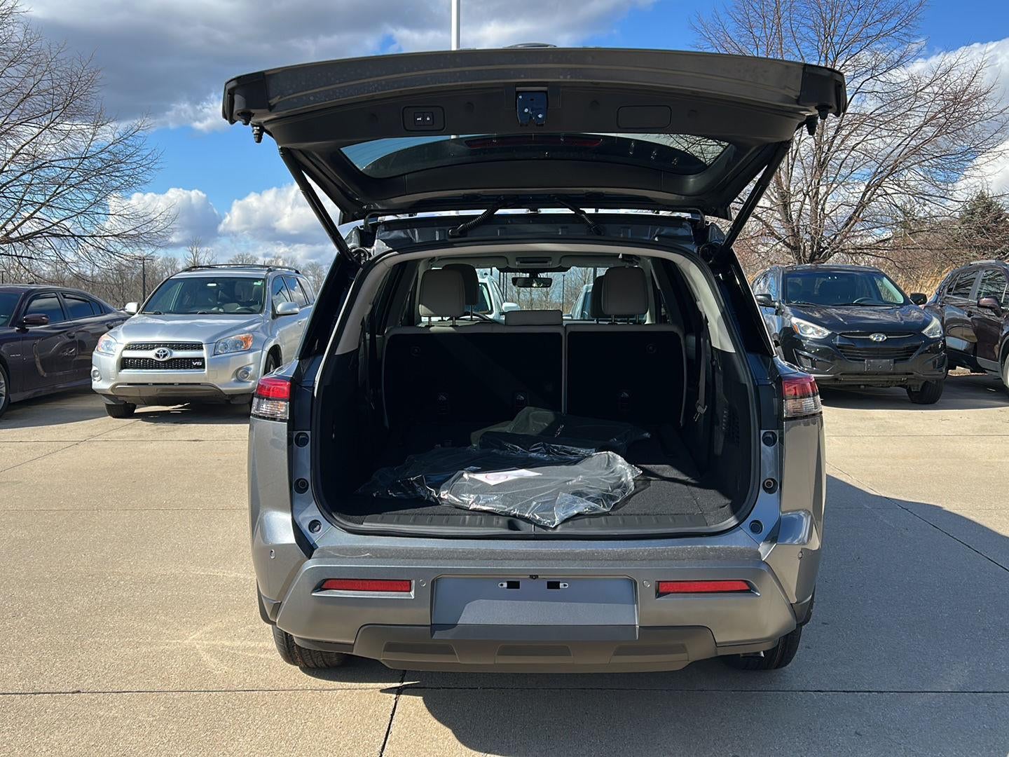 2026 Nissan Pathfinder SL