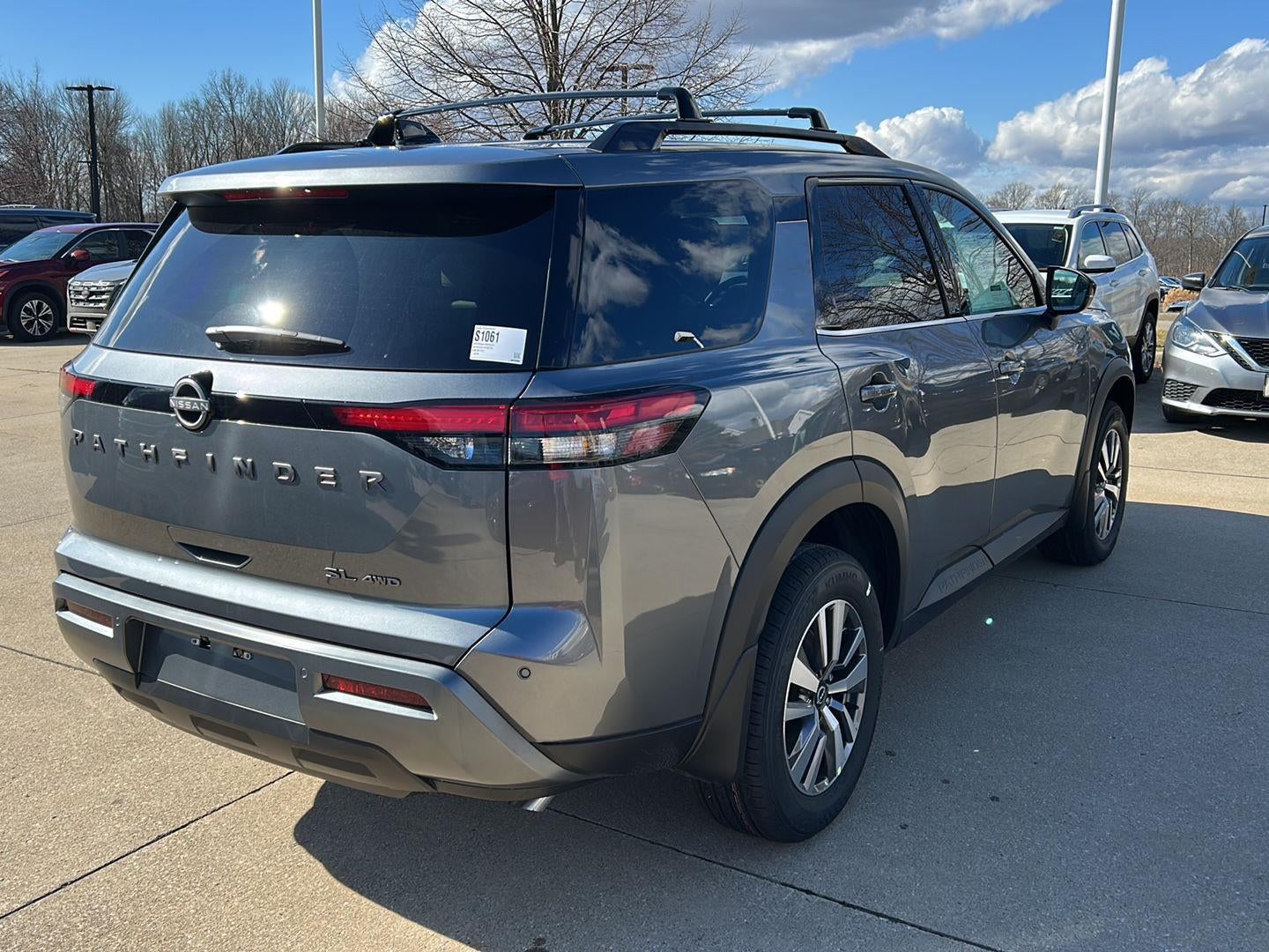 2026 Nissan Pathfinder SL