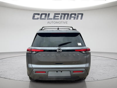 2026 Nissan Pathfinder SL