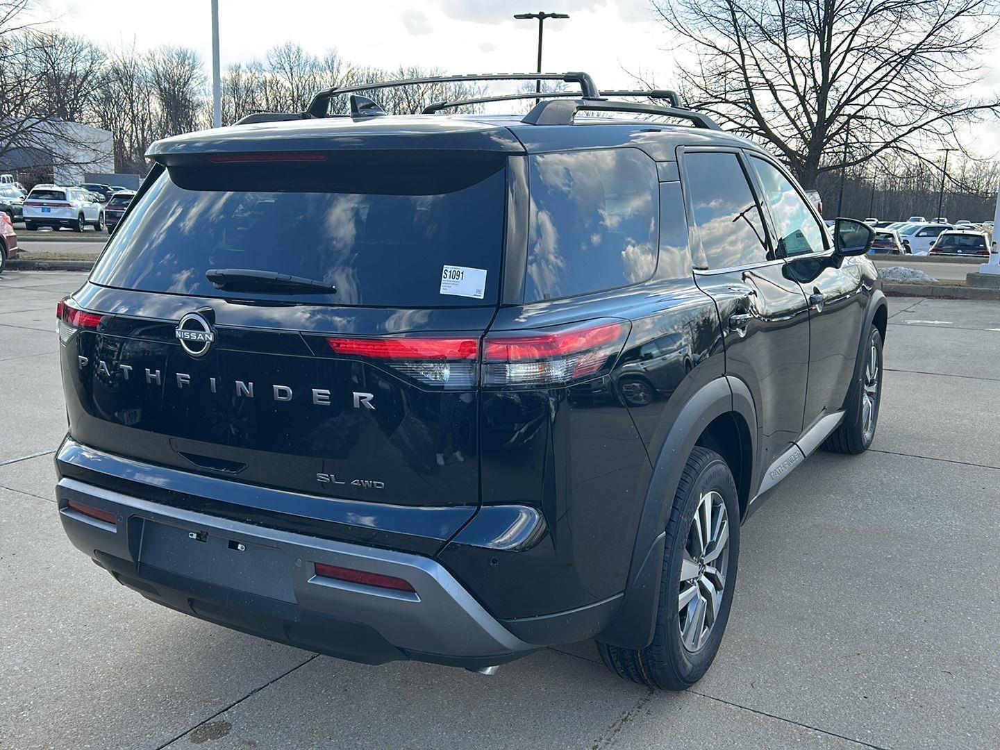 2026 Nissan Pathfinder SL