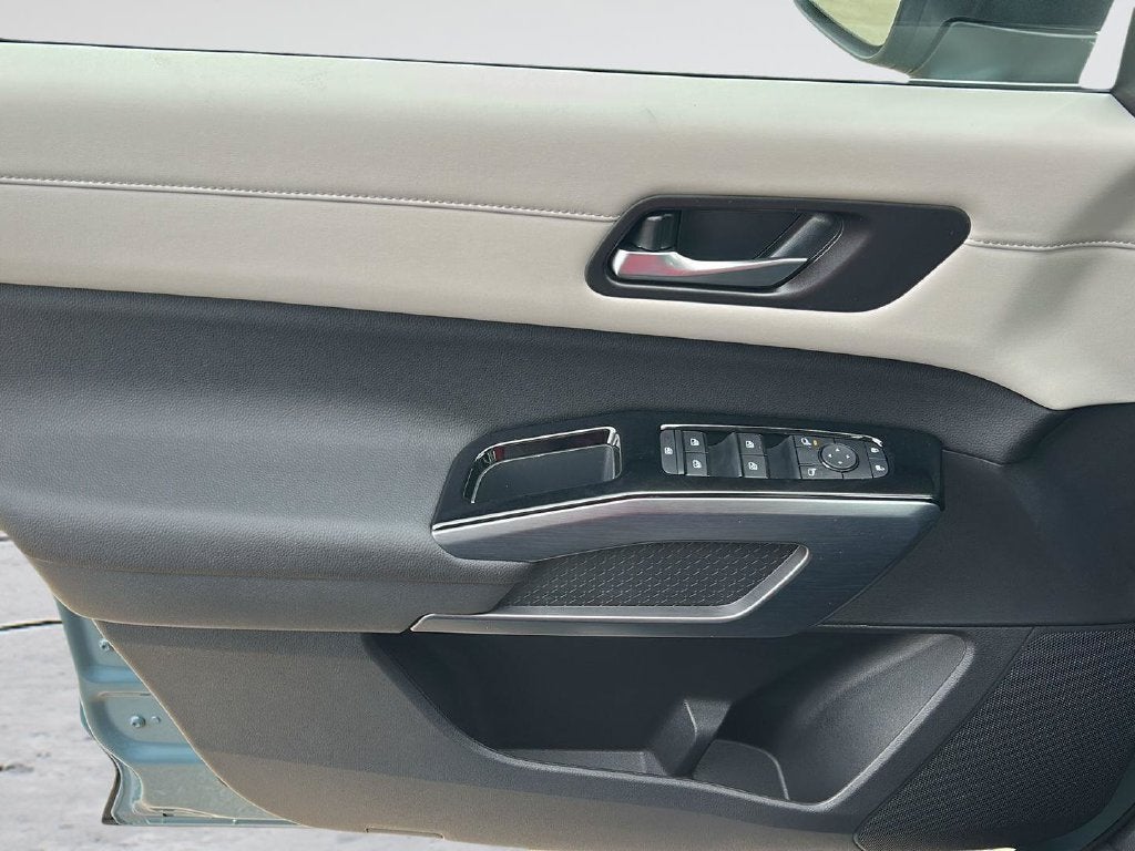 2026 Nissan Pathfinder SL 11