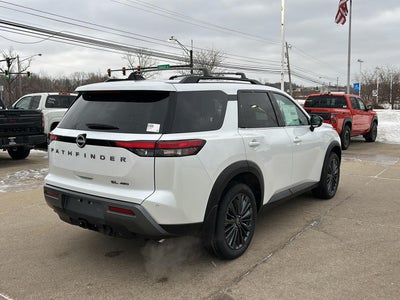 2026 Nissan Pathfinder SL