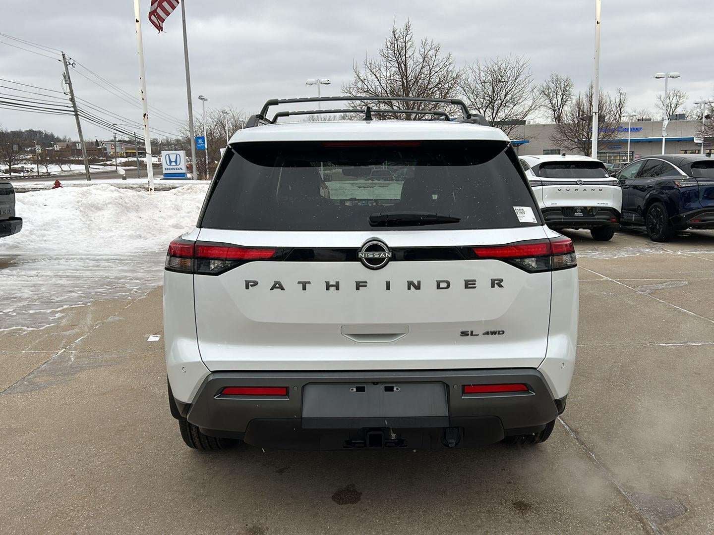 2026 Nissan Pathfinder SL