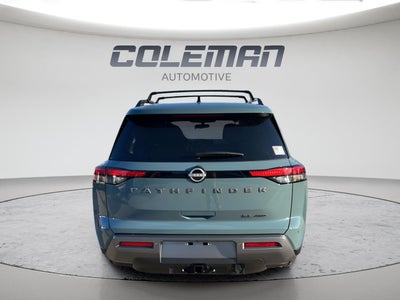 2026 Nissan Pathfinder SL